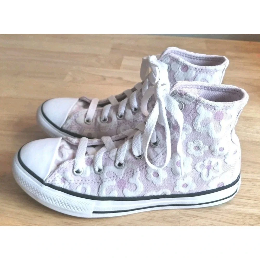 Converse Chuck Taylor All Star Floral Chenille Kids High Top Sneaker Size 2